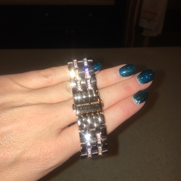 Watch - Picture 3 of 8